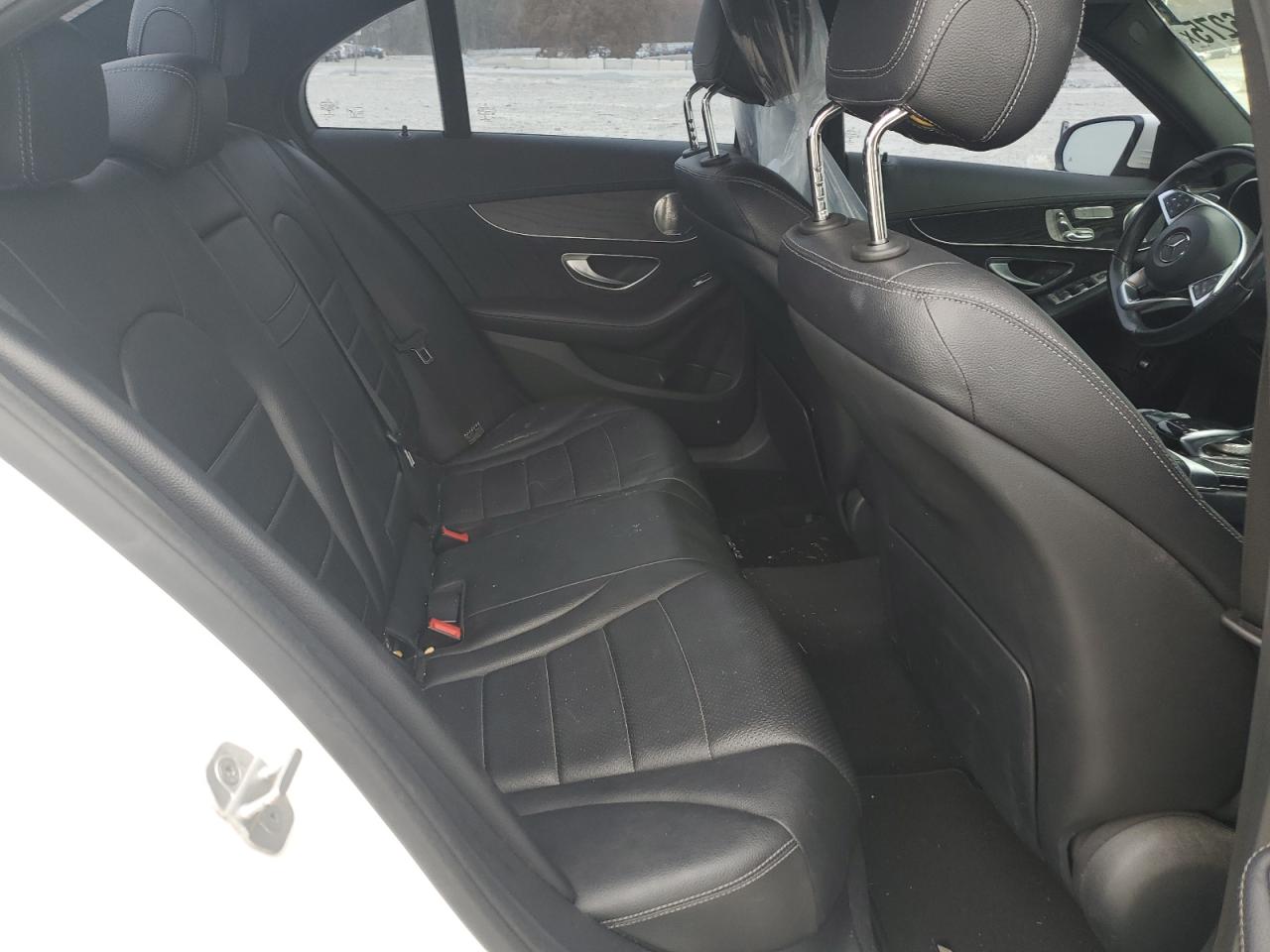 2015 Mercedes-Benz C 300 VIN: 55SWF4JB2FU047068 Lot: 93516275