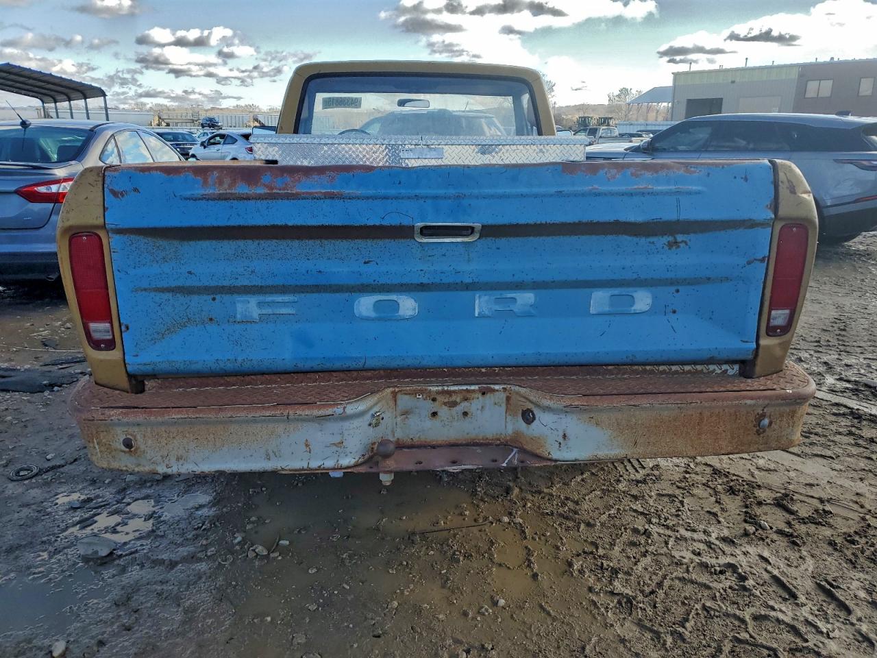 1979 Ford F-150 VIN: F15BPDC2430 Lot: 94336815