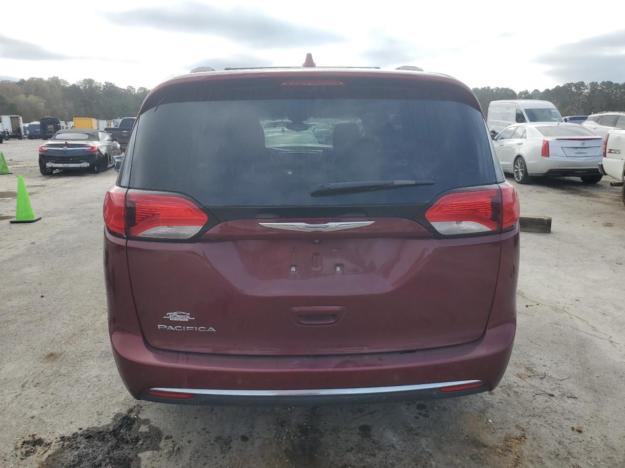 2017 Chrysler Pacifica Touring L VIN: 2C4RC1BG1HR670382 Lot: 93399985