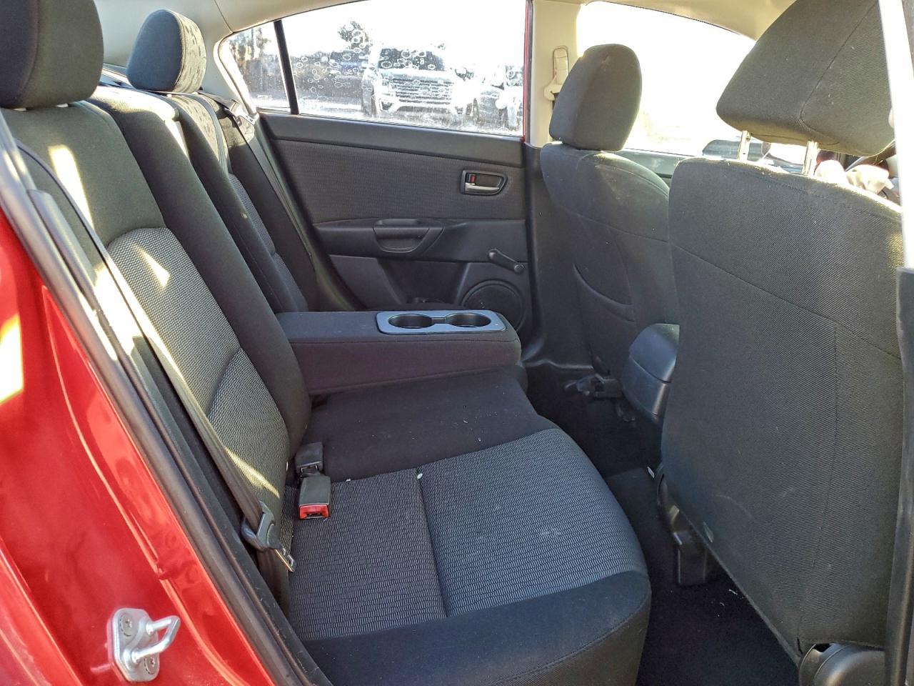 2007 Mazda 3 I VIN: JM1BK12FX71640473 Lot: 94359345