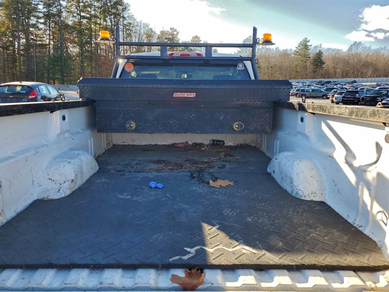 2018 Chevrolet Silverado K1500 VIN: 1GCNKNEC4JZ113642 Lot: 94300645