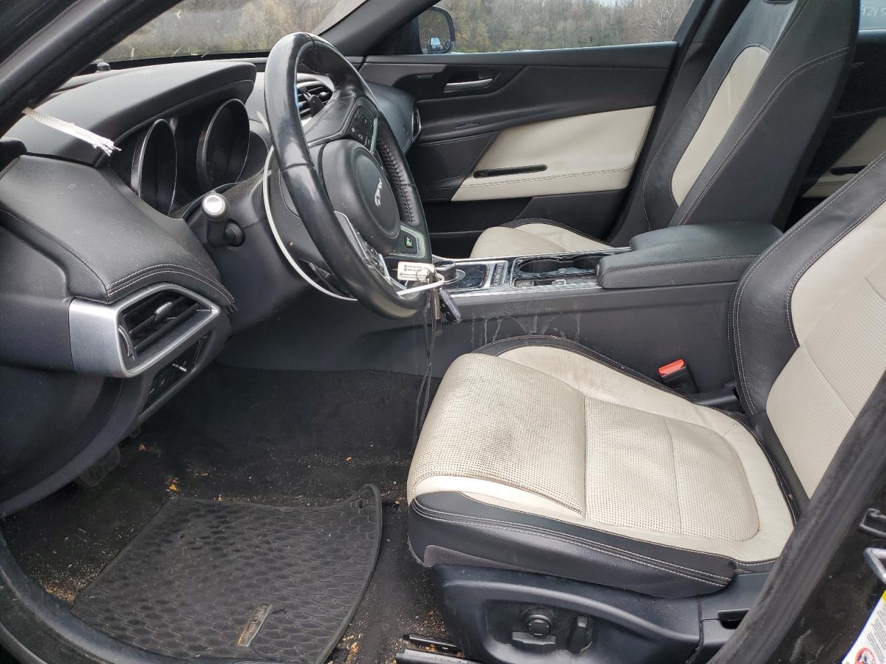 2017 Jaguar Xe R - Sport VIN: SAJAF4BV6HA976942 Lot: 92414895