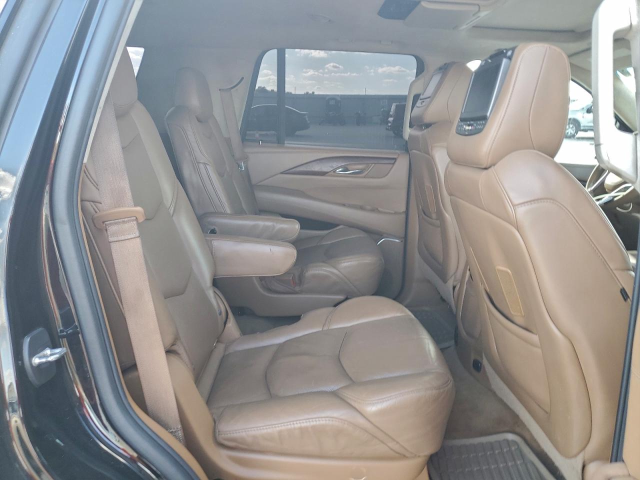 2016 Cadillac Escalade Platinum VIN: 1GYS4DKJ3GR474213 Lot: 92595985