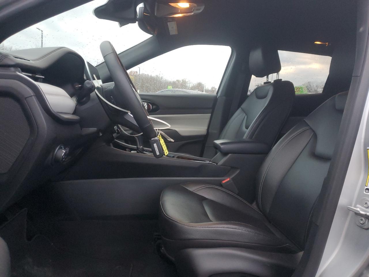 2025 Jeep Compass Limited VIN: 3C4NJDCNXST518169 Lot: 92853425