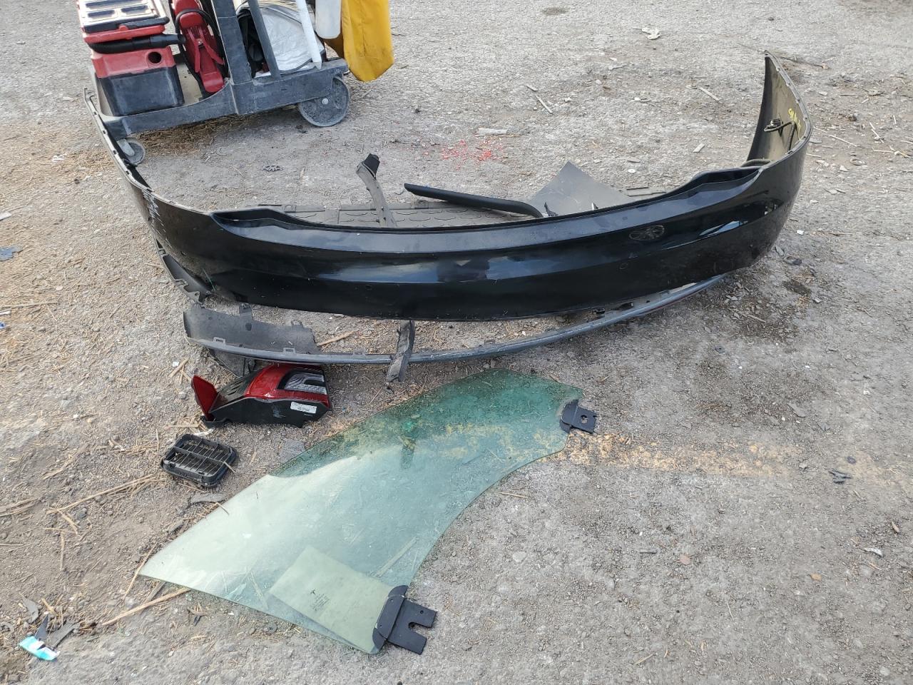 2015 Tesla Model S 85 VIN: 5YJSA1H1XFF083987 Lot: 91658665