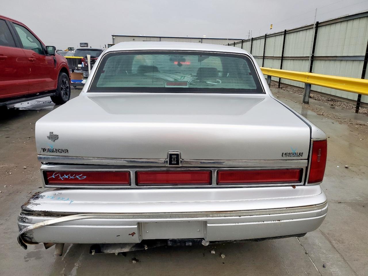 1996 Lincoln Town Car Cartier VIN: 1LNLM83W6TY719125 Lot: 93509085