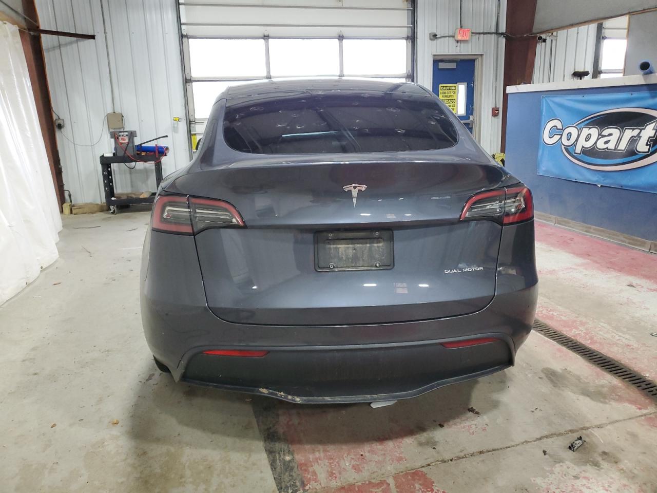 2023 Tesla Model Y VIN: 7SAYGDEE5PF768081 Lot: 90920385