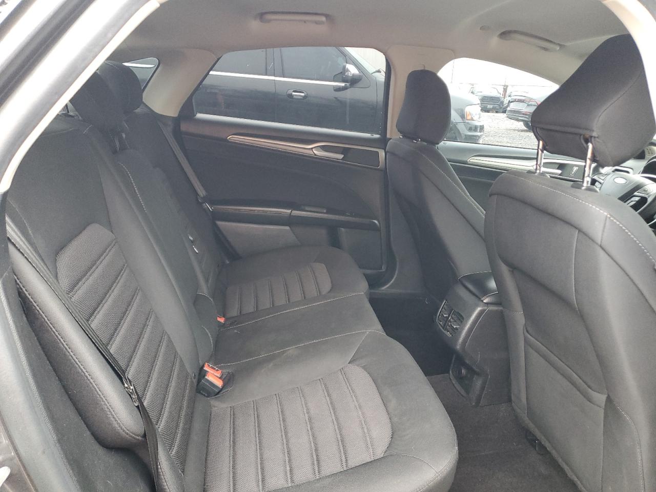 2020 Ford Fusion Se VIN: 3FA6P0LU4LR176726 Lot: 93334155