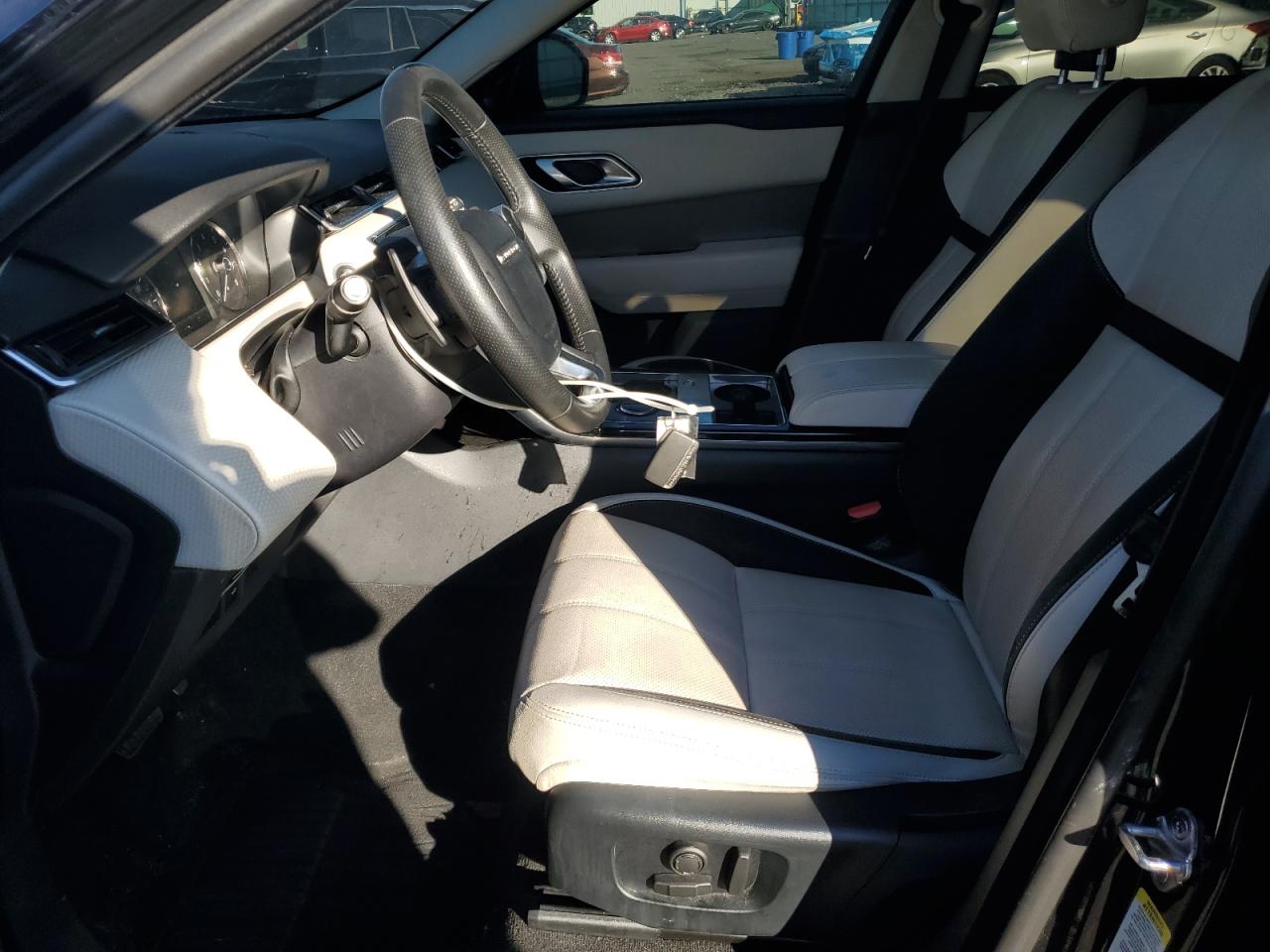 2020 Land Rover Range Rover Velar S VIN: SALYB2EXXLA243160 Lot: 90860335