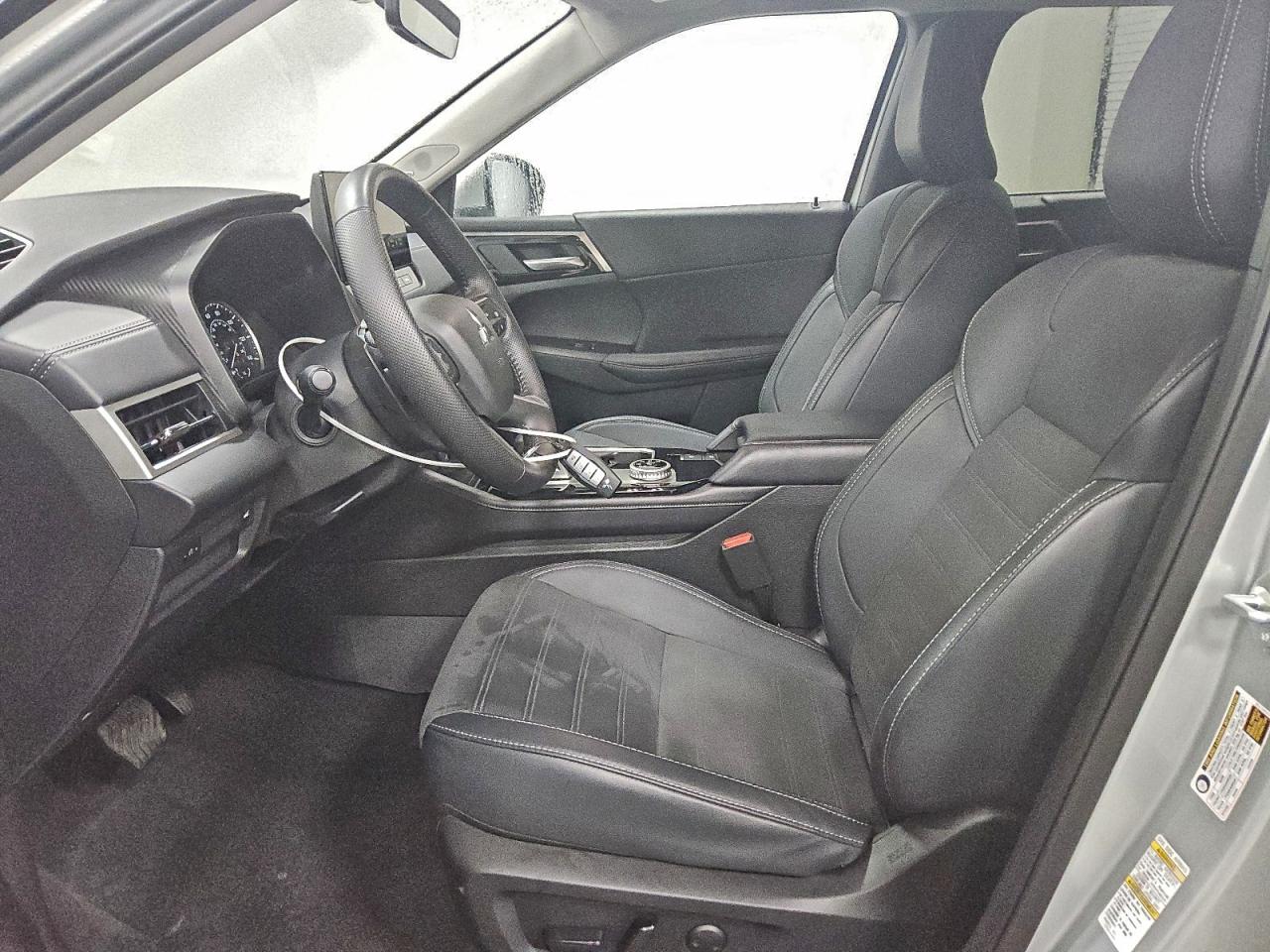 2025 Mitsubishi Outlander Se VIN: JA4J3VA8XSZ029673 Lot: 93854815