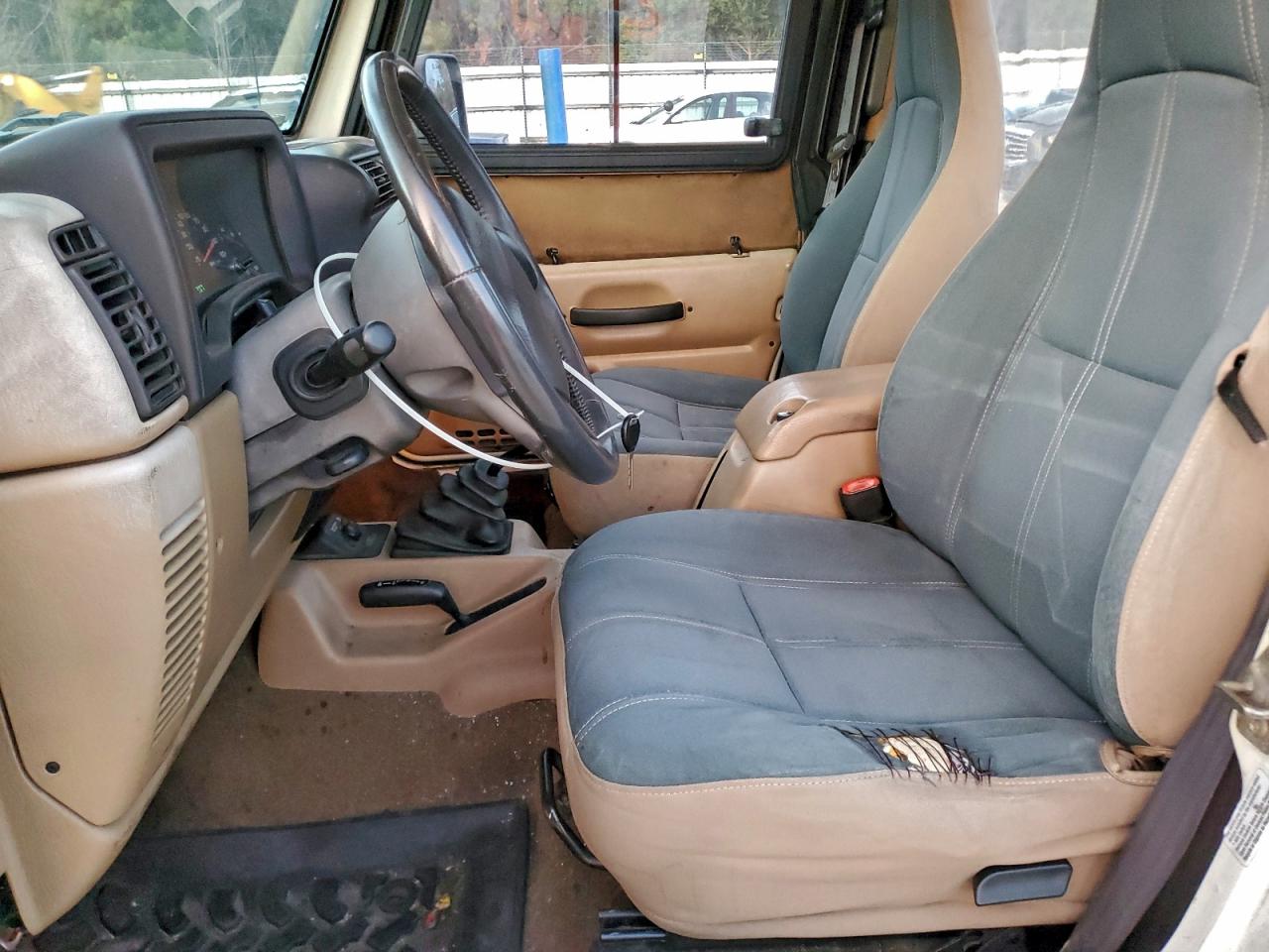 2001 Jeep Wrangler / Tj Sahara VIN: 1J4FA59S81P331243 Lot: 94515035