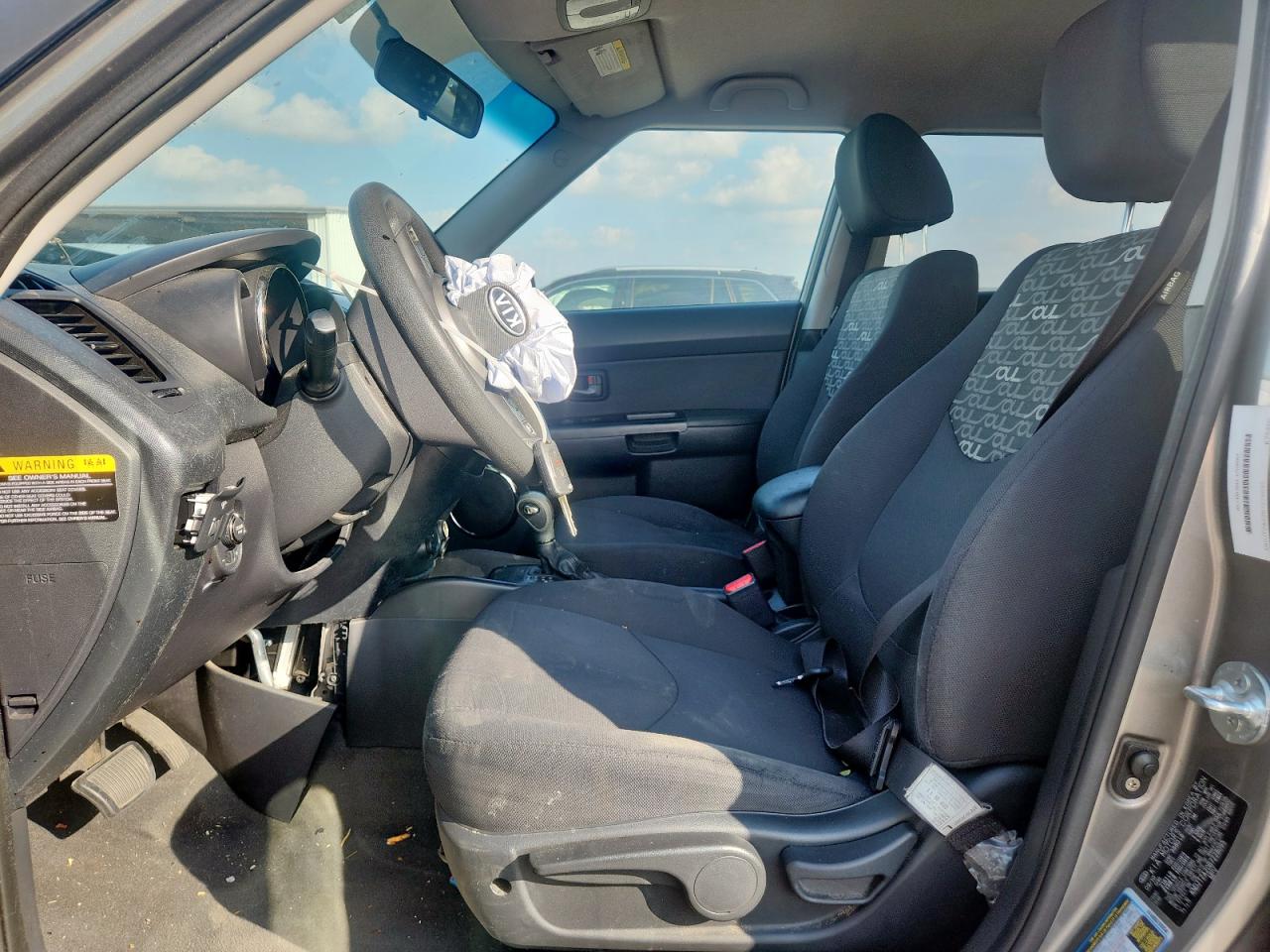 2011 Kia Soul + VIN: KNDJT2A20B7228095 Lot: 85433185