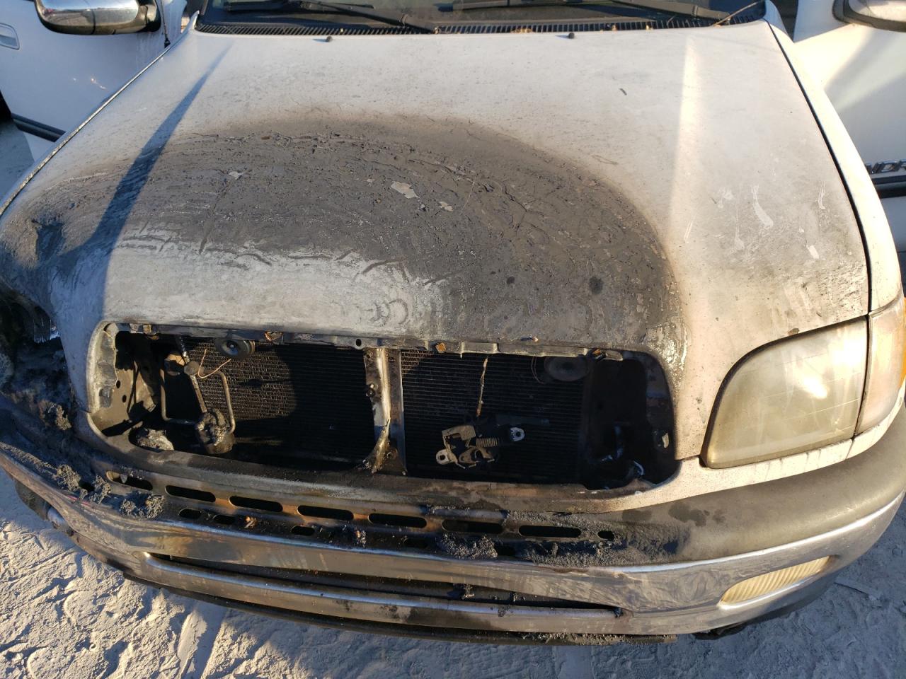 2000 Toyota Tundra Access Cab VIN: 5TBBT4415YS004931 Lot: 92441405