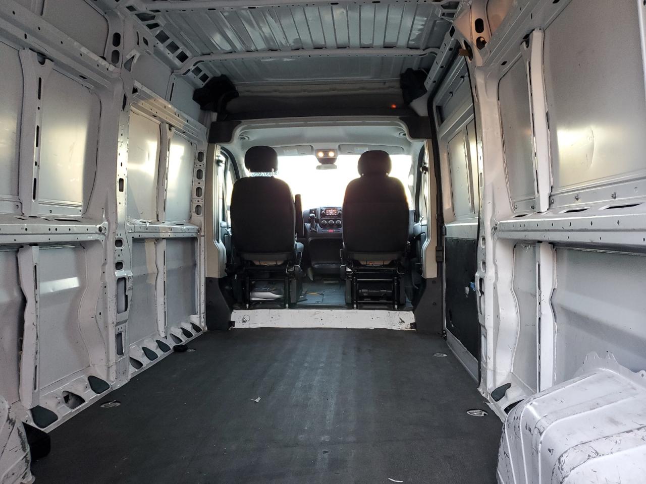 2021 Ram Promaster 2500 2500 High VIN: 3C6LRVDG4ME530872 Lot: 92097385