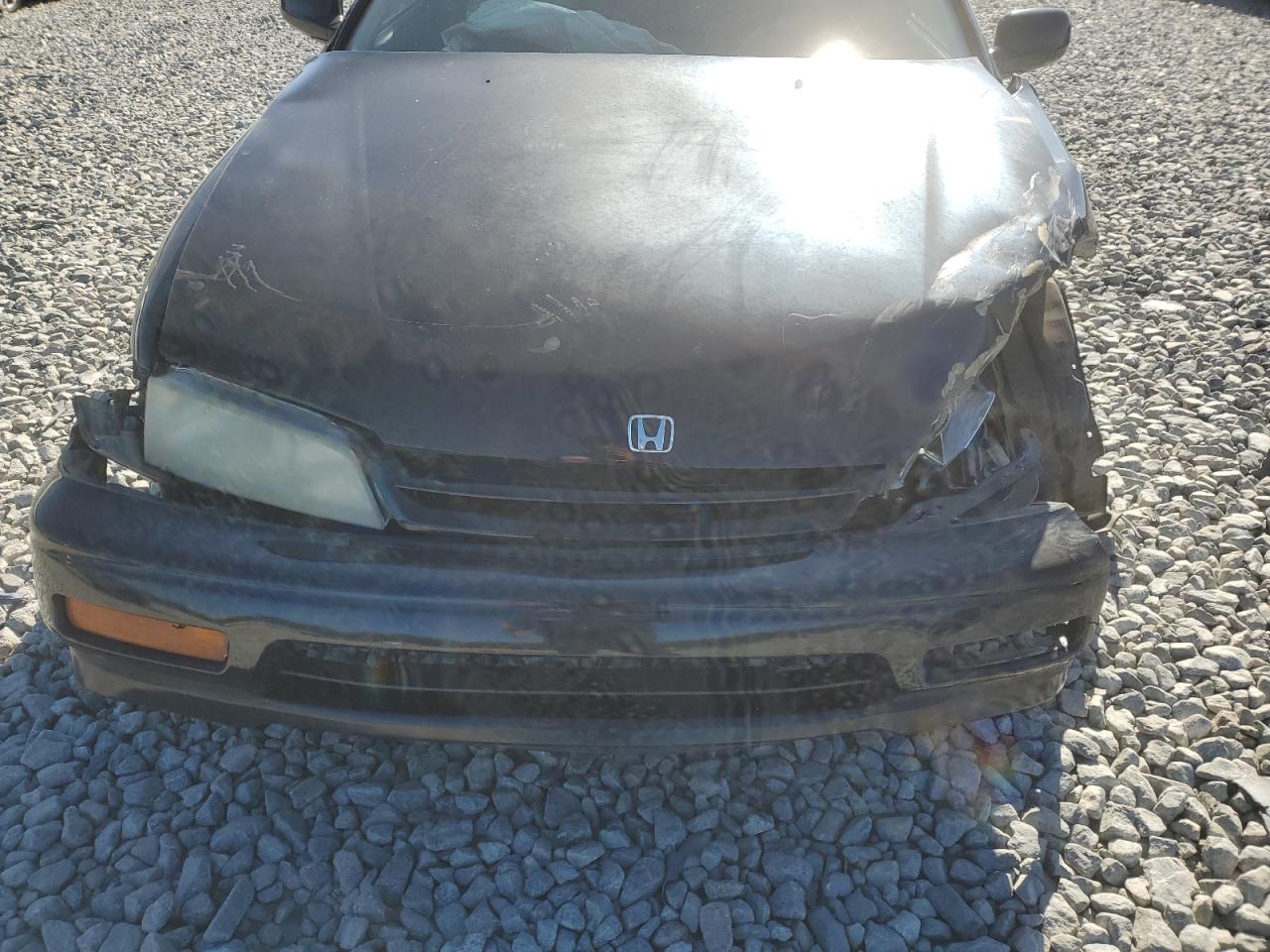 1995 Honda Accord Lx VIN: 1HGCD5638SA083725 Lot: 92032885