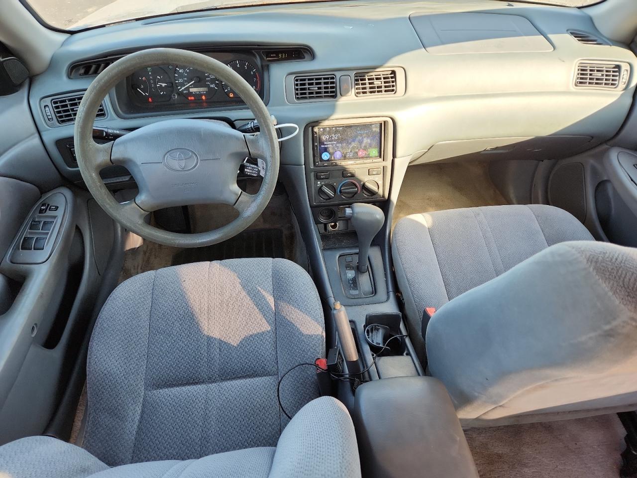 2000 Toyota Camry Ce VIN: 4T1BG22K5YU968013 Lot: 93392685