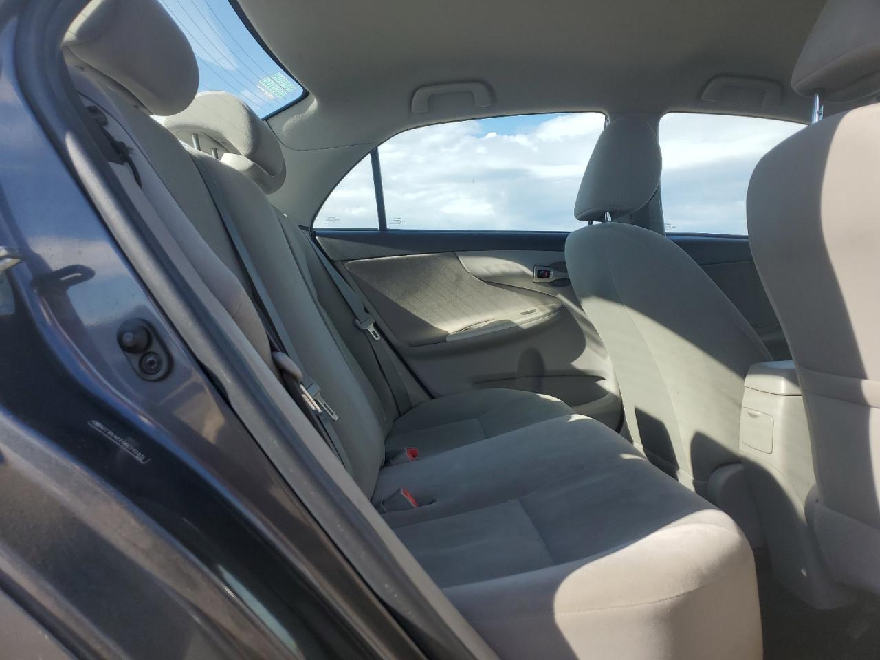 2011 Toyota Corolla Base VIN: 2T1BU4EE0BC713305 Lot: 92730325