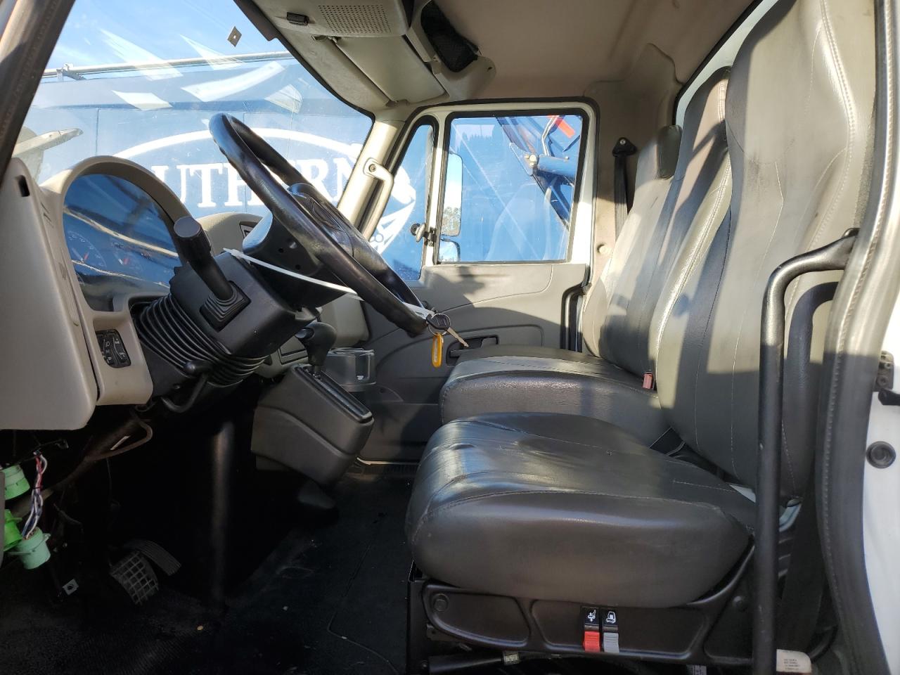 2018 International 4300 Box Truck VIN: 3HAMMMML4JL003825 Lot: 92085215