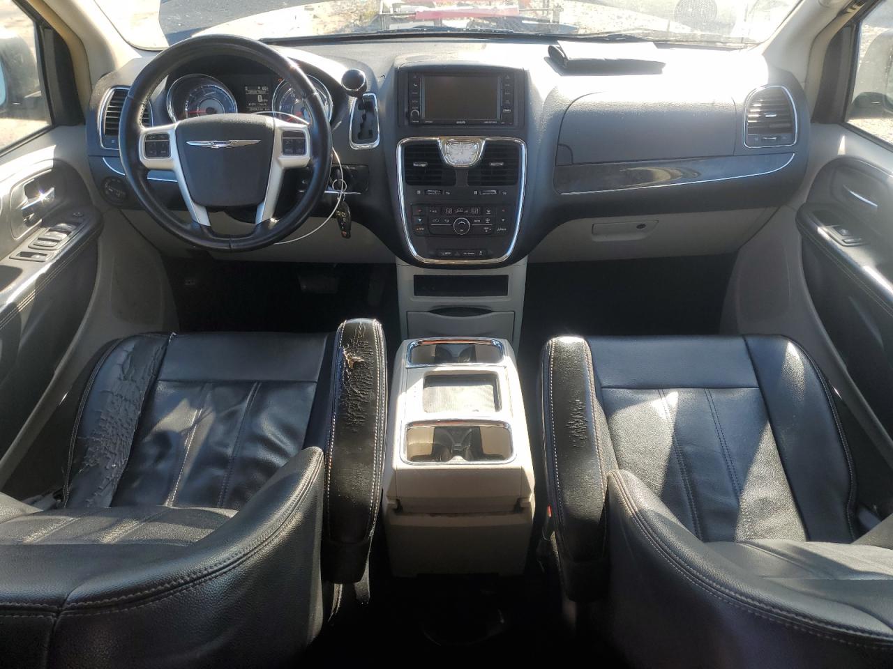 2015 Chrysler Town & Country Touring VIN: 2C4RC1BGXFR637586 Lot: 92186755