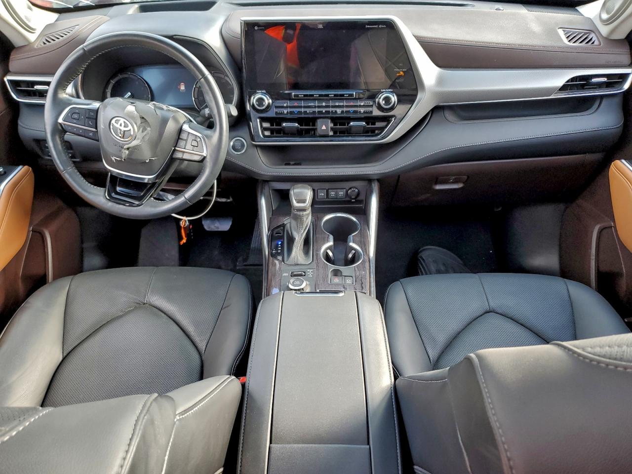 2021 Toyota Highlander Platinum VIN: 5TDFZRBHXMS124674 Lot: 94541415