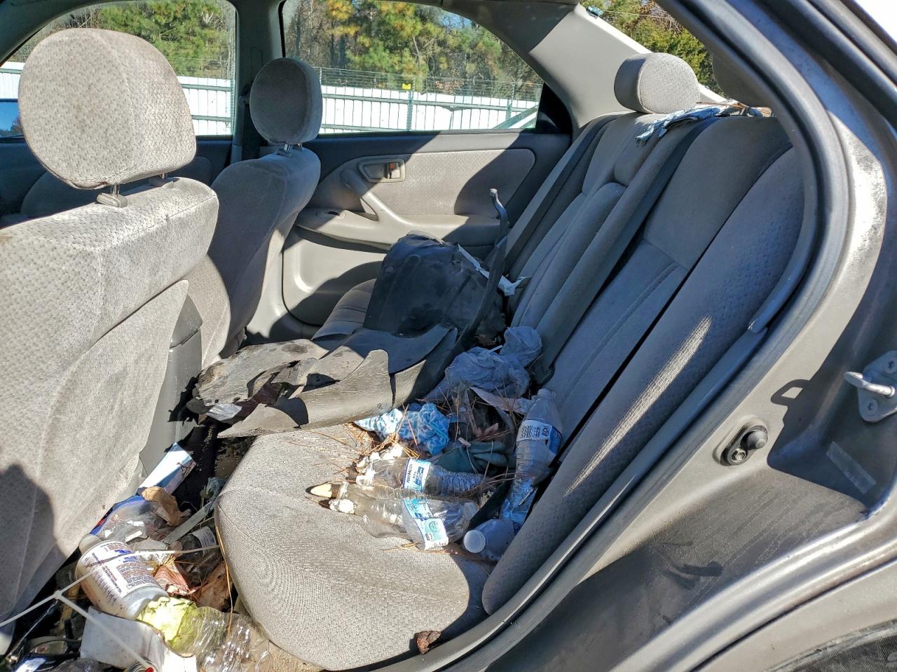 2000 Toyota Camry Le VIN: 4T1BF22K8YU103989 Lot: 93368285