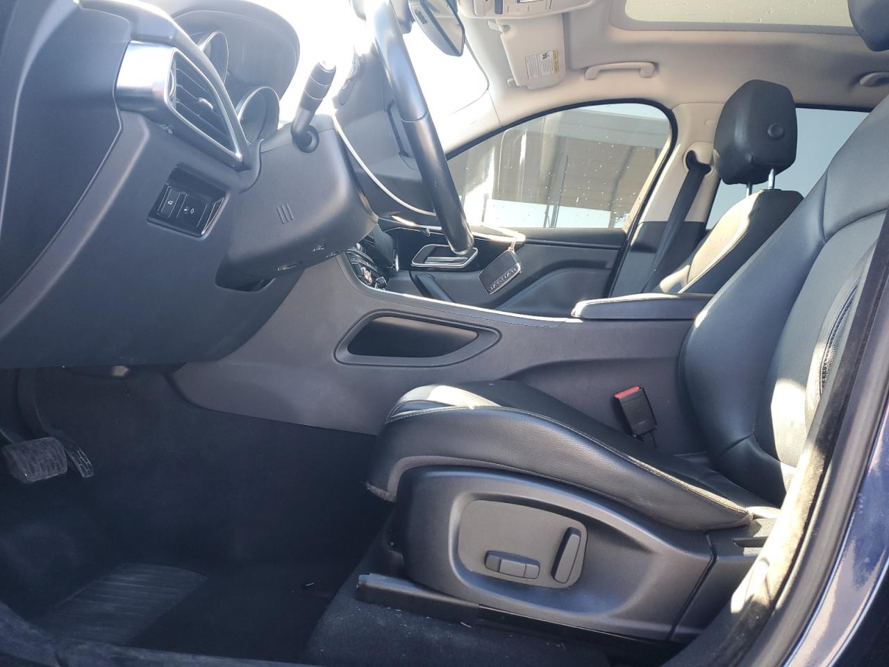 2018 Jaguar F-Pace Premium VIN: SADCJ2GX8JA238106 Lot: 92169805