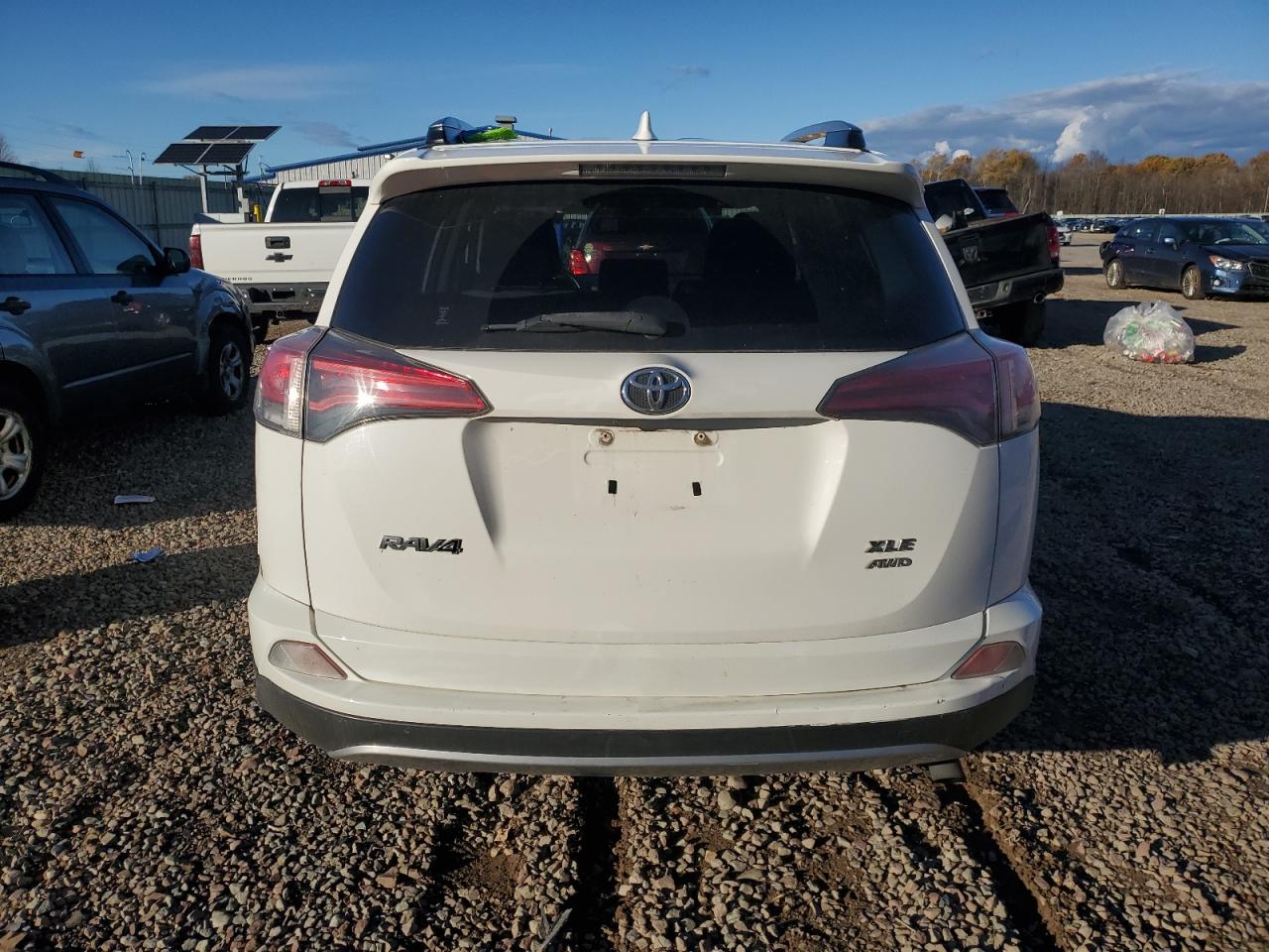 2017 Toyota Rav4 Xle VIN: JTMRFREV7HJ140342 Lot: 91277345