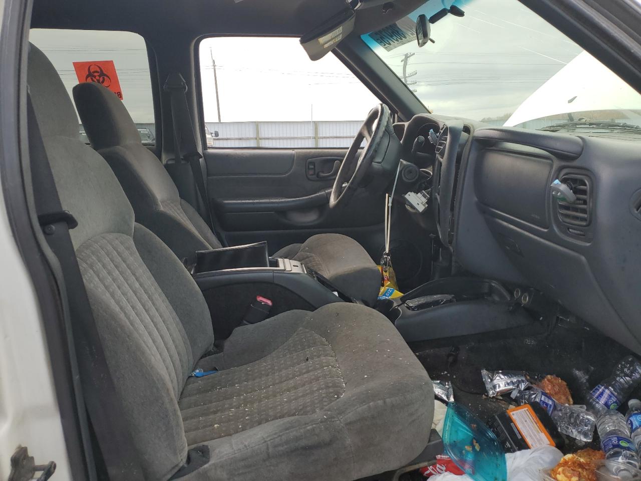 2002 Chevrolet Blazer VIN: 1GNDT13W32K175386 Lot: 92736975