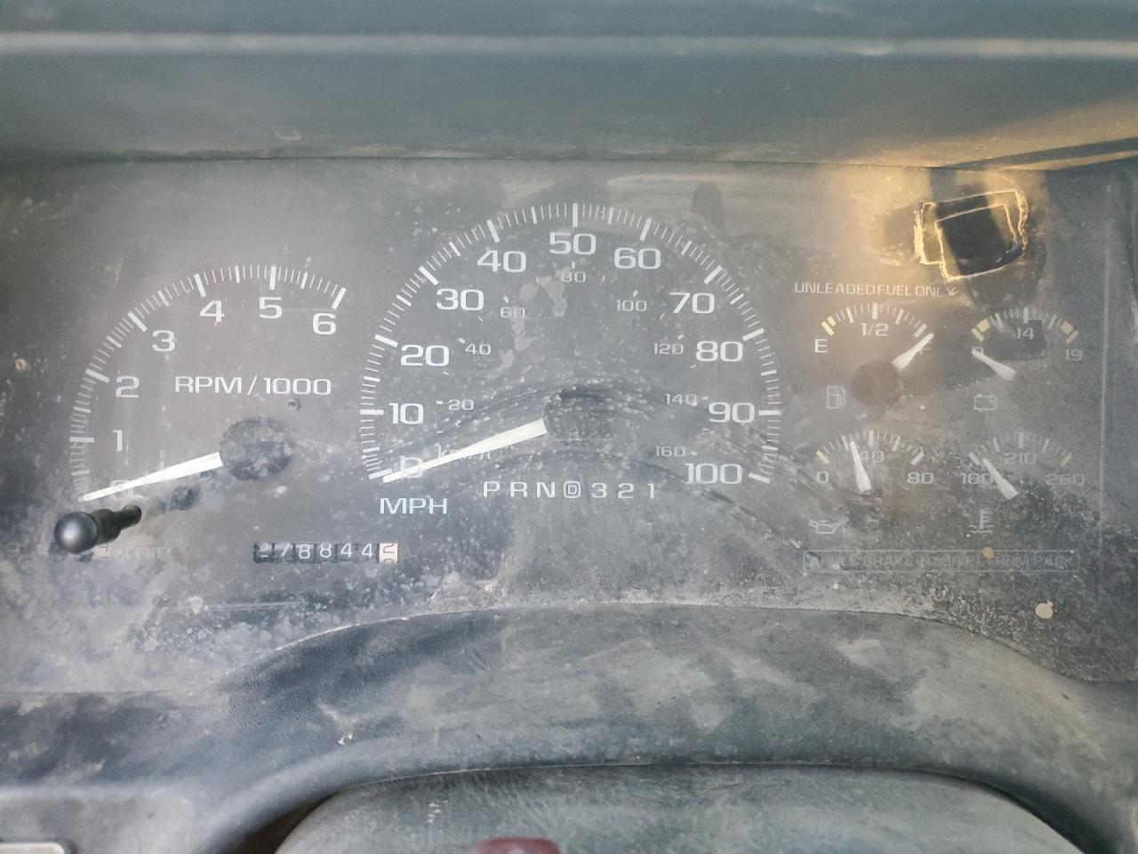 1997 Chevrolet Suburban K1500 VIN: 1GNFK16R2VJ318078 Lot: 91600785