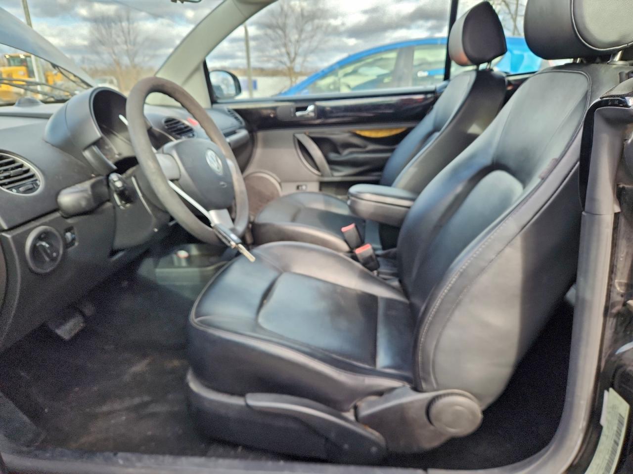 2007 Volkswagen New Beetle Convertible Option Package 1 VIN: 3VWRF31Y57M408848 Lot: 94483405