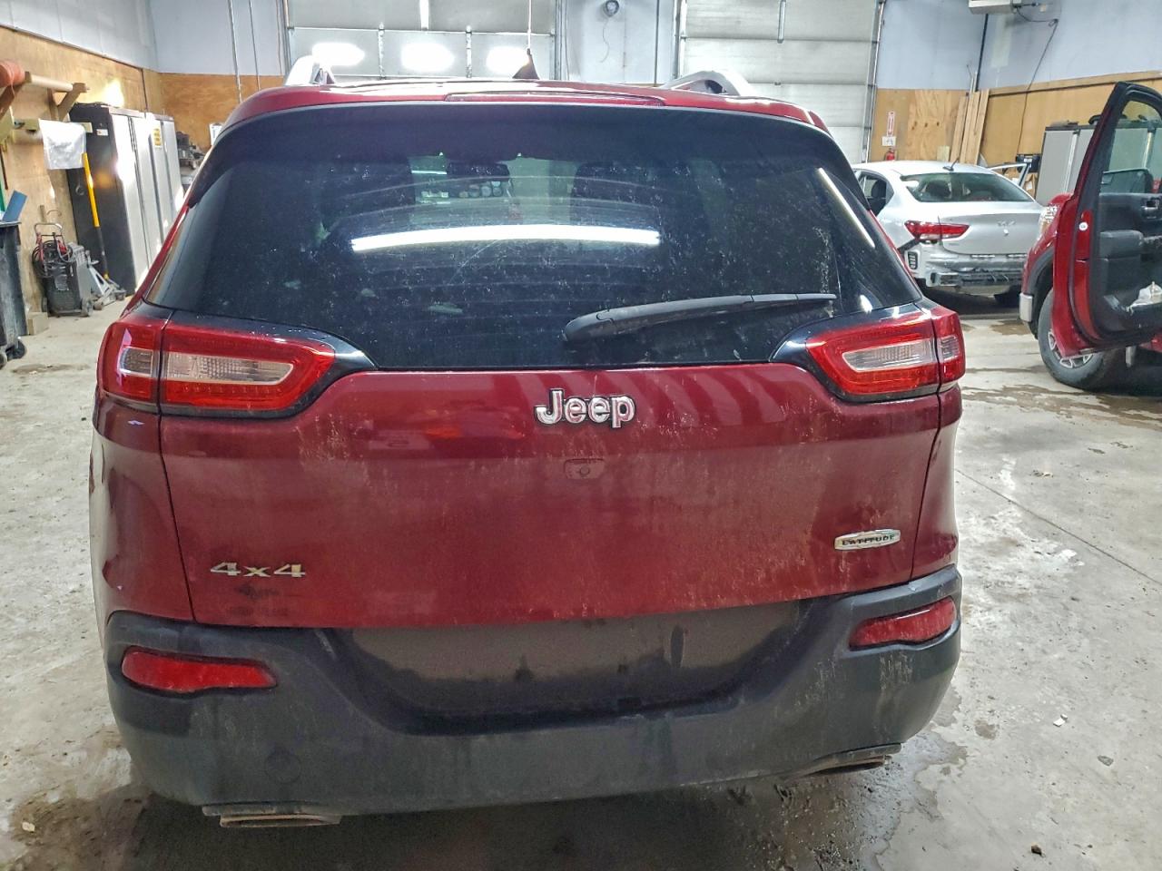 2017 Jeep Cherokee Latitude VIN: 1C4PJMCS3HW530309 Lot: 93110665