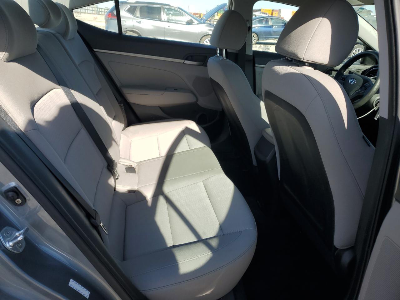 2018 Hyundai Elantra Se VIN: KMHD74LF5JU593929 Lot: 92915835