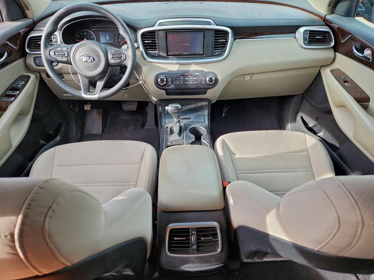 2017 Kia Sorento Lx VIN: 5XYPGDA52HG199702 Lot: 92918395