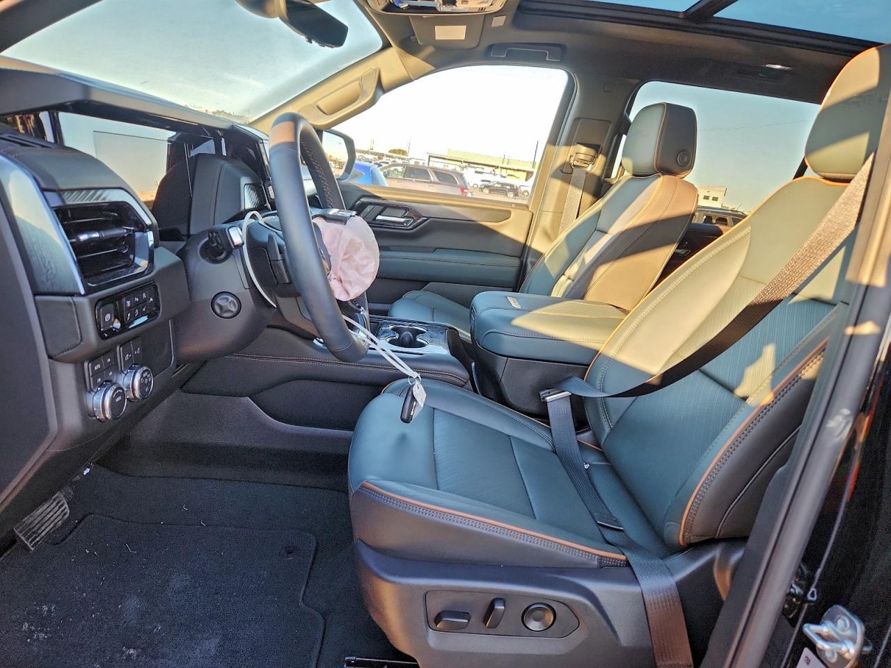 2026 GMC Yukon Xl At4 VIN: 1GKS2HKD8TR113667 Lot: 94133585