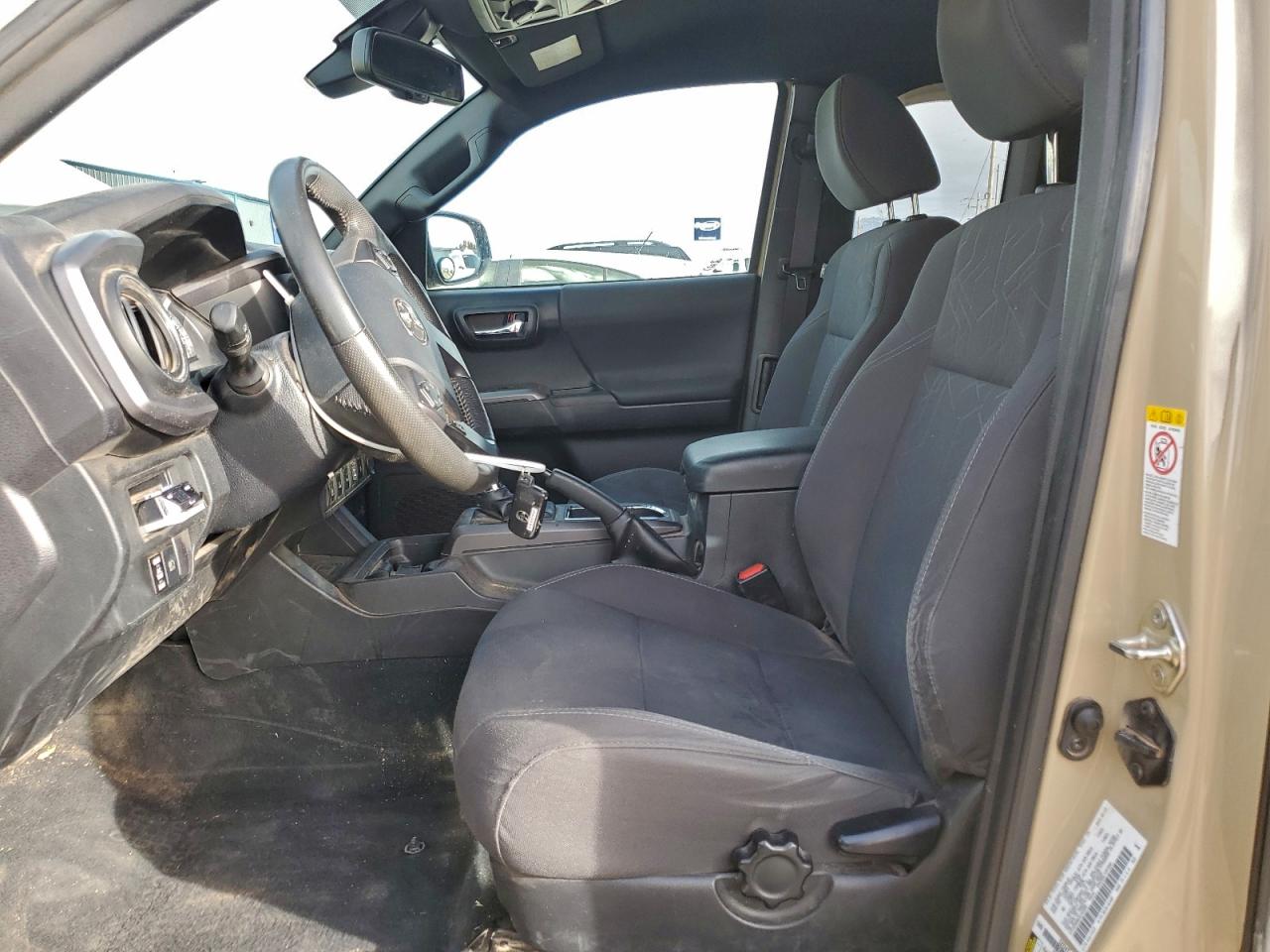 2018 Toyota Tacoma Access Cab VIN: 5TFSZ5AN2JX13B935 Lot: 94307205