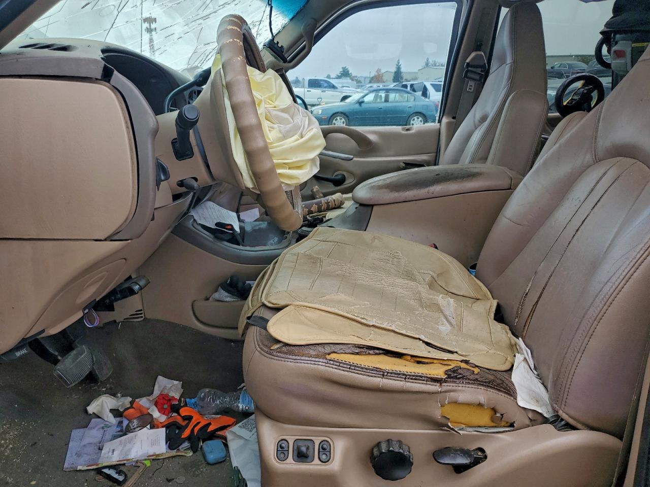 1999 Ford Expedition VIN: 1FMRU17L8XLB80222 Lot: 94509815