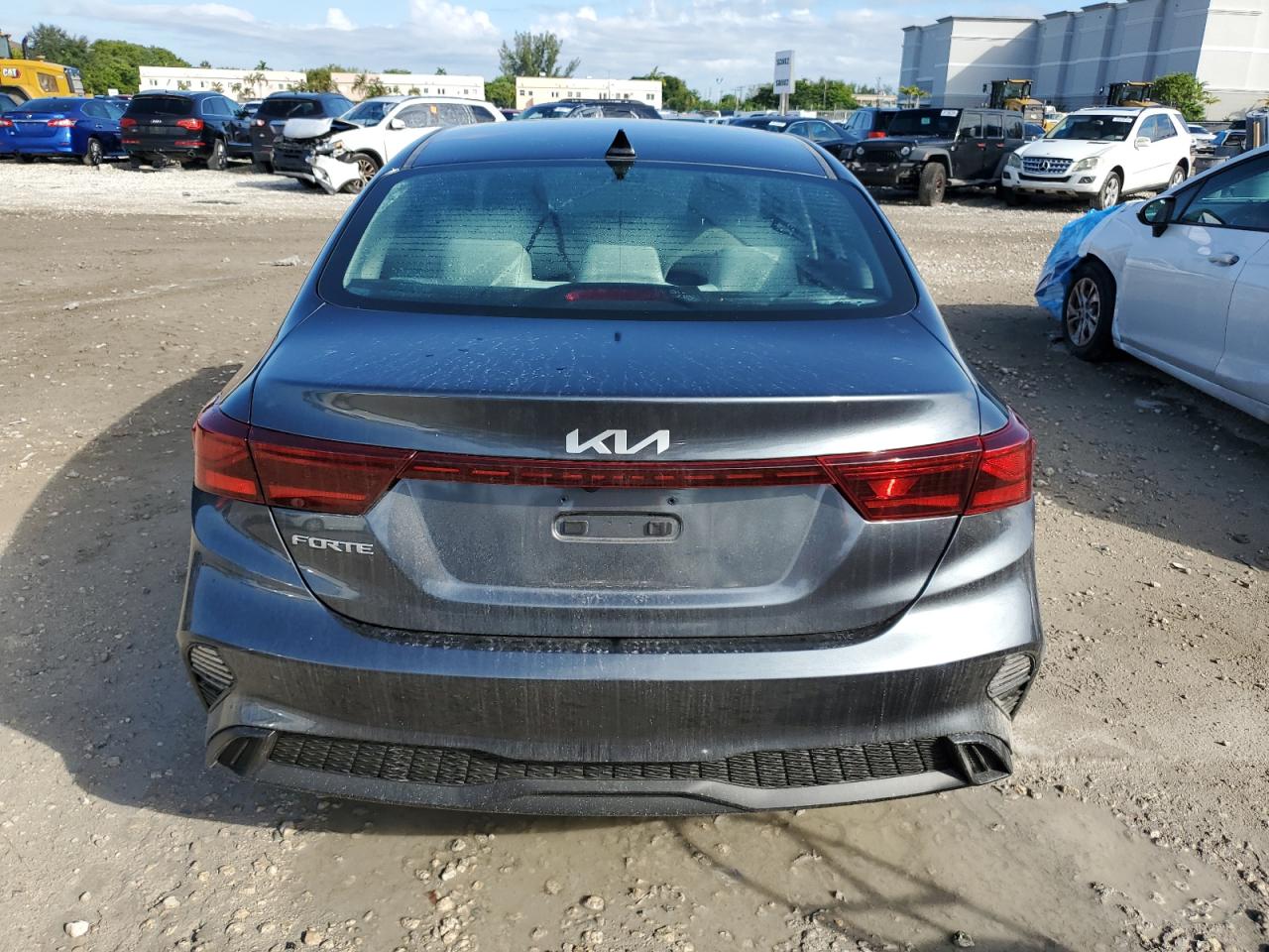 2023 Kia Forte Lx VIN: 3KPF24AD1PE678688 Lot: 90901465
