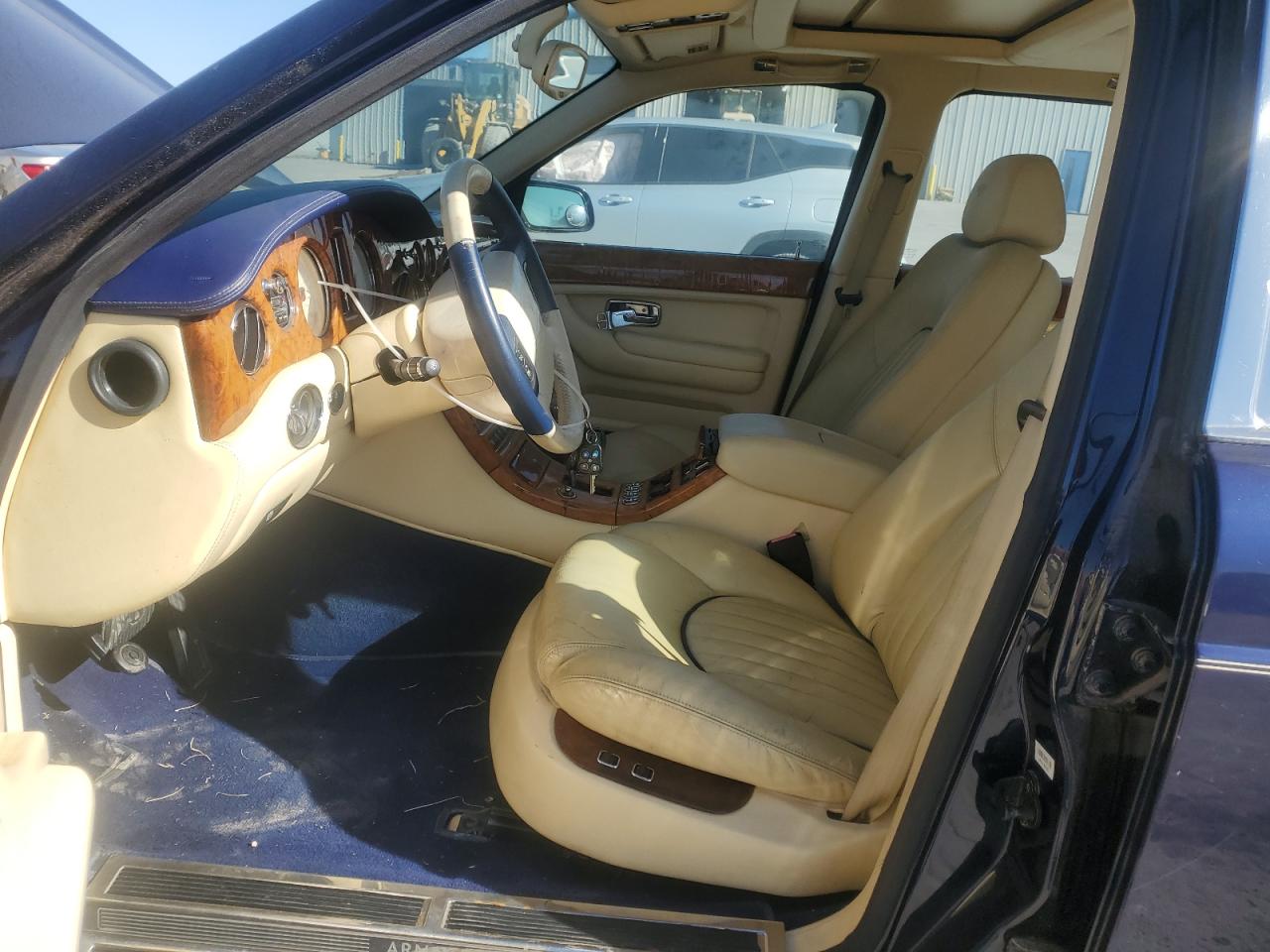 2001 Bentley Arnage VIN: SCBLC31E01CX05867 Lot: 92357595