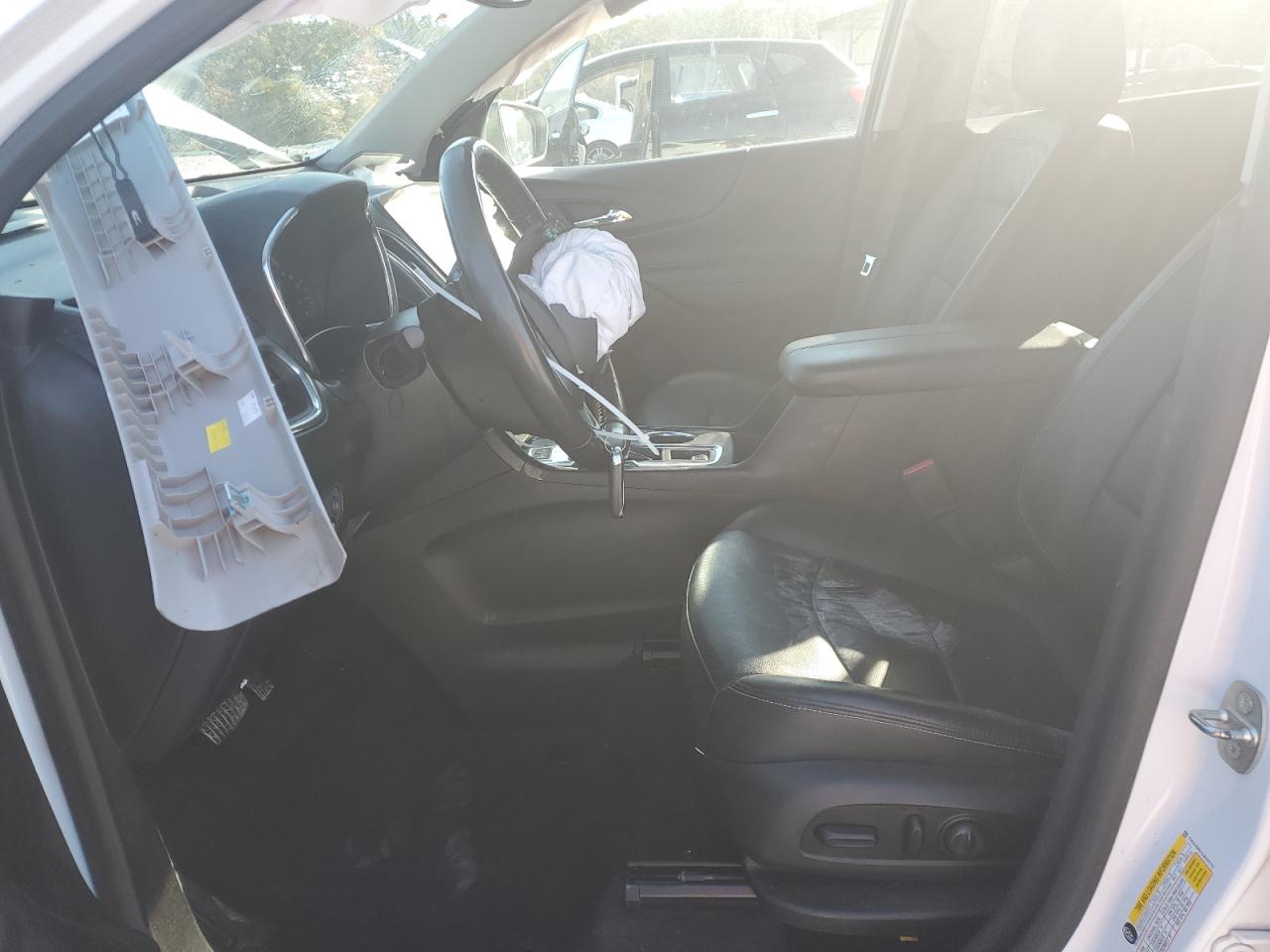 2018 Chevrolet Equinox Premier VIN: 2GNAXWEX2J6297751 Lot: 92178385