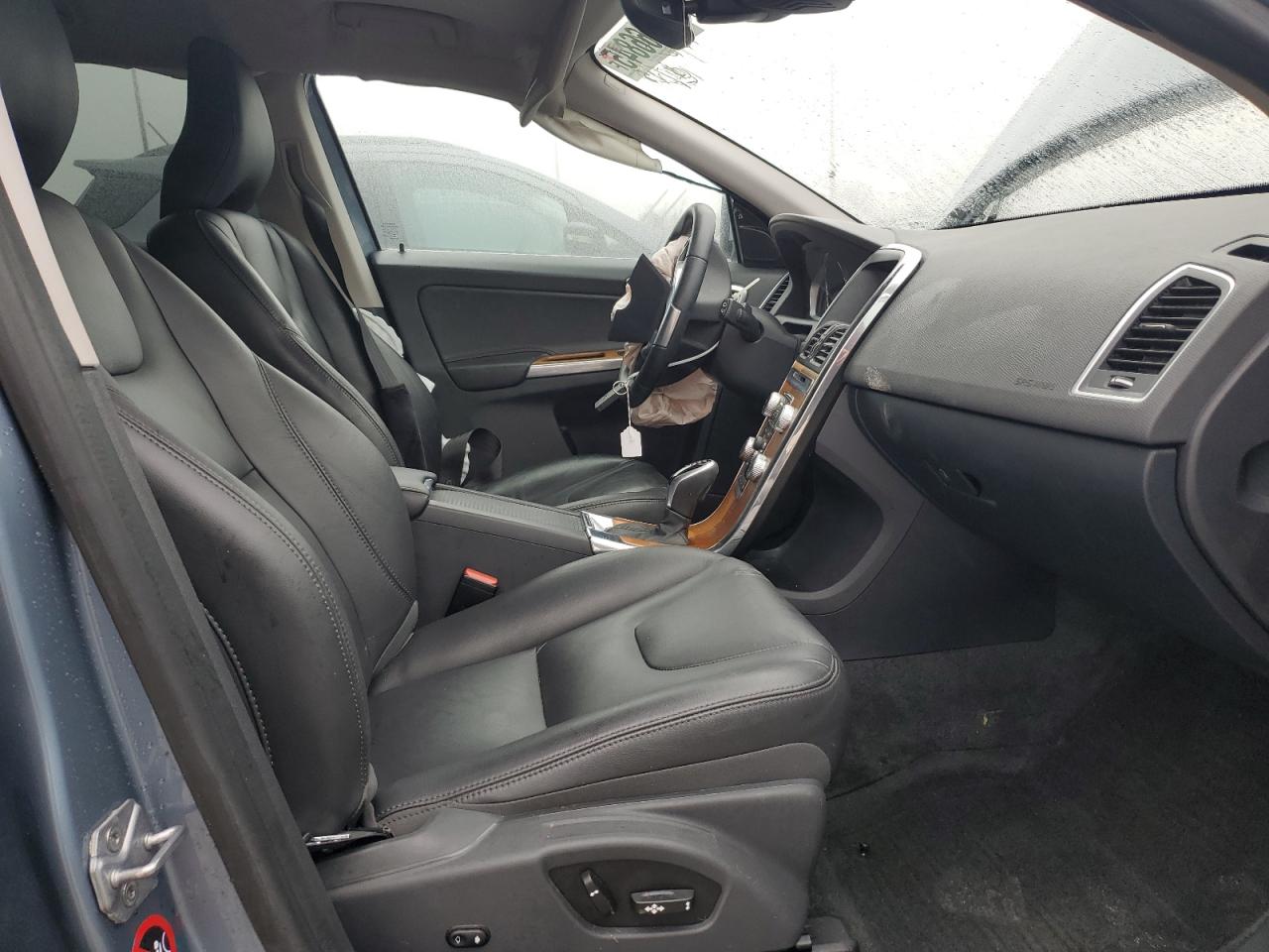 2017 Volvo Xc60 T5 Inscription VIN: YV440MRU0H2217740 Lot: 93666845