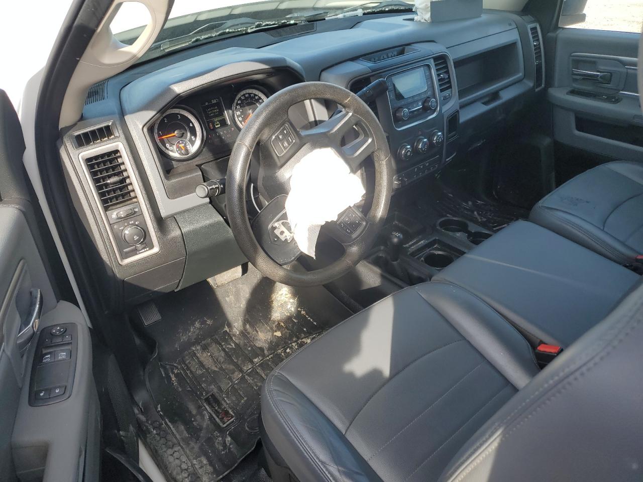 2017 Ram 3500 Flatbed Truck VIN: 3C7WRTAL9HG641829 Lot: 92819355