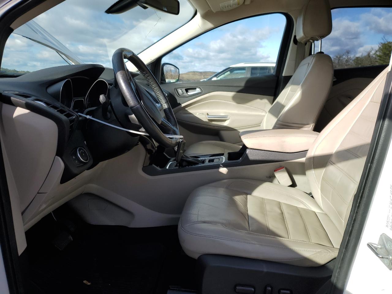 2017 Ford Escape Titanium VIN: 1FMCU9J97HUE18414 Lot: 92156575