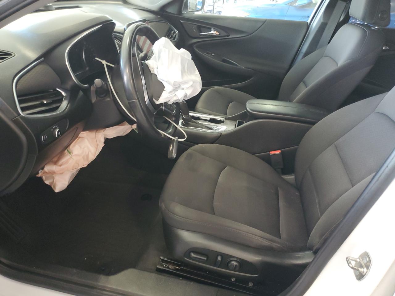 2018 Chevrolet Malibu Lt VIN: 1G1ZD5ST6JF237597 Lot: 82759555