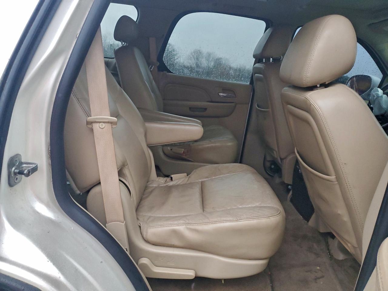 2009 Cadillac Escalade Luxury VIN: 1GYFK23239R198217 Lot: 94437395