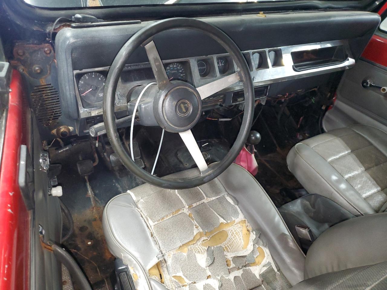 1992 Jeep Wrangler / Yj S VIN: 2J4FY19P2NJ546250 Lot: 92897455