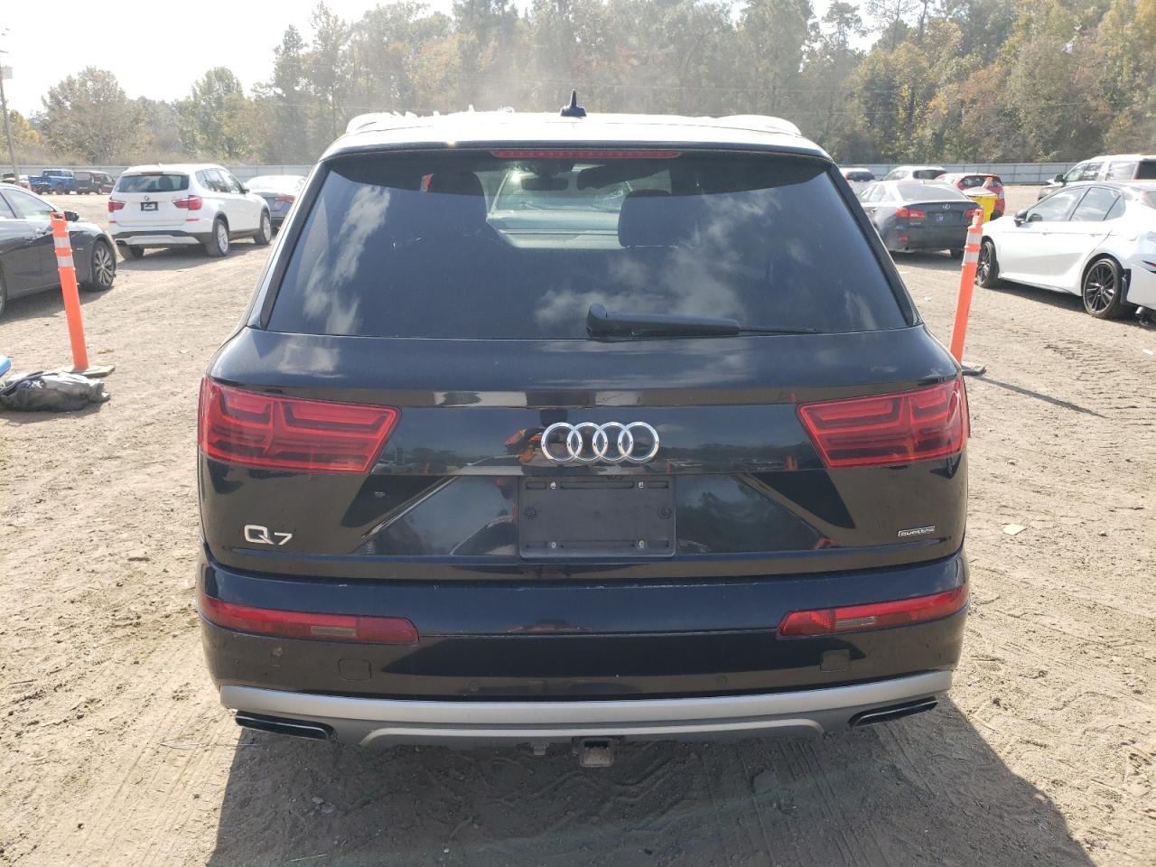 2017 Audi Q7 Premium Plus VIN: WA1LHAF74HD050771 Lot: 93090325