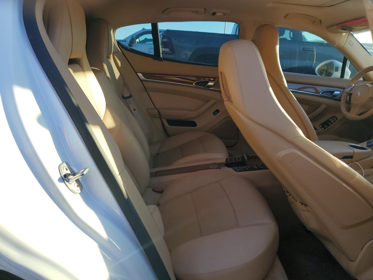 2014 Porsche Panamera S Hybrid VIN: WP0AD2A75EL044582 Lot: 91094235