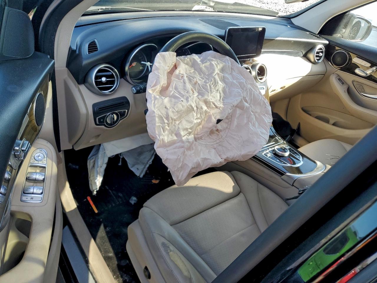 2018 Mercedes-Benz Glc 300 VIN: WDC0G4JB1JV105776 Lot: 93509185