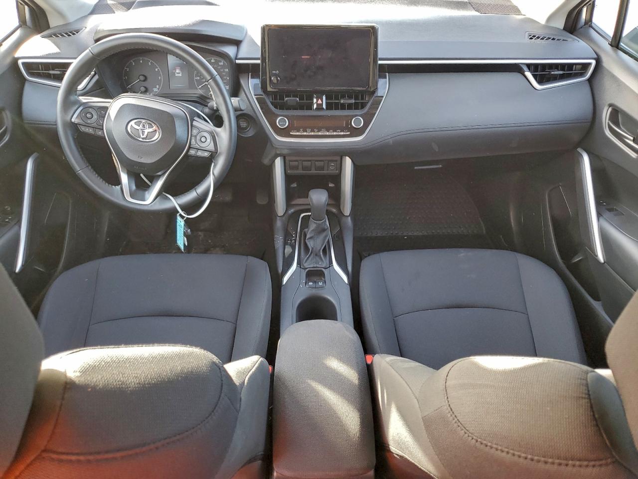 2025 Toyota Corolla Cross Le VIN: 7MUCAAAG9SV130120 Lot: 94732965