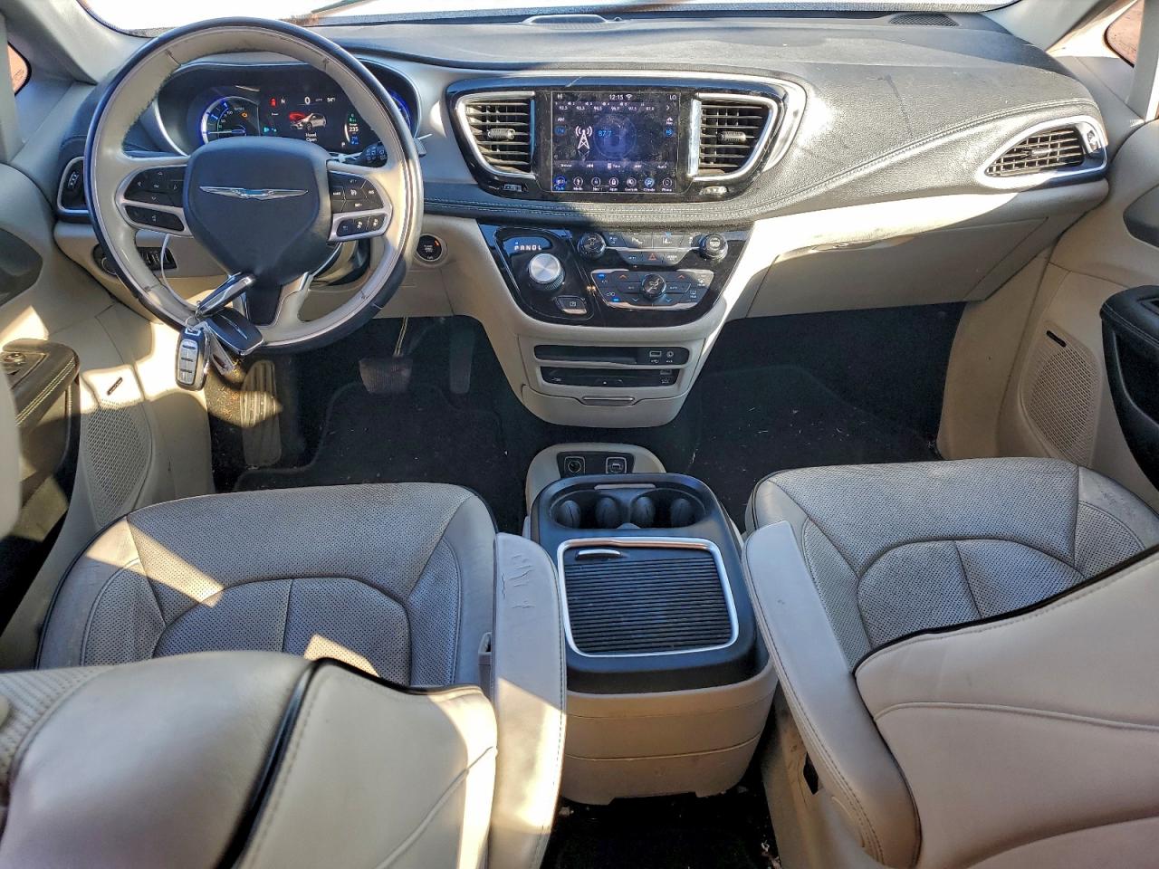 2018 Chrysler Pacifica Hybrid Limited VIN: 2C4RC1N73JR139699 Lot: 94356275